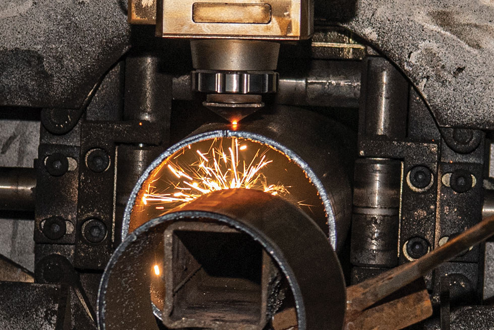 A laser cutting metal